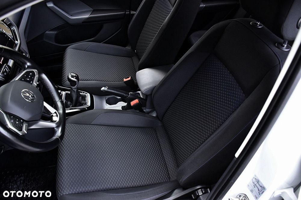 Volkswagen T-Cross 1.0 TSI OPF UNITED - 32