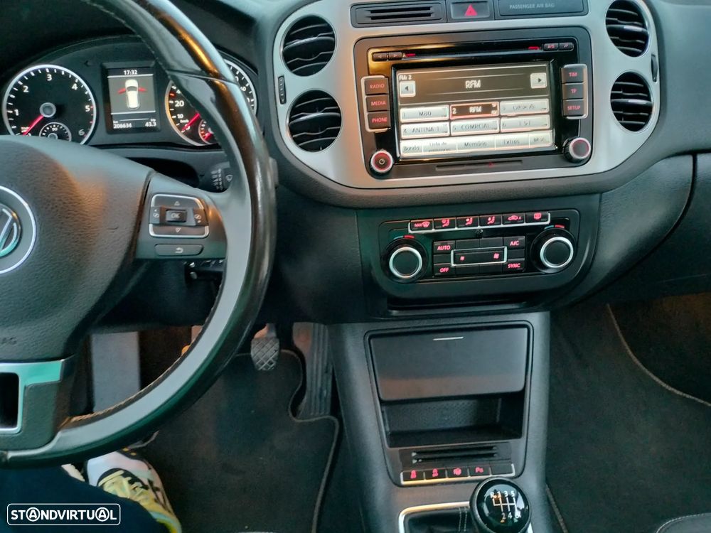 VW Tiguan 2.0 TDi Cup BlueMotion - 14