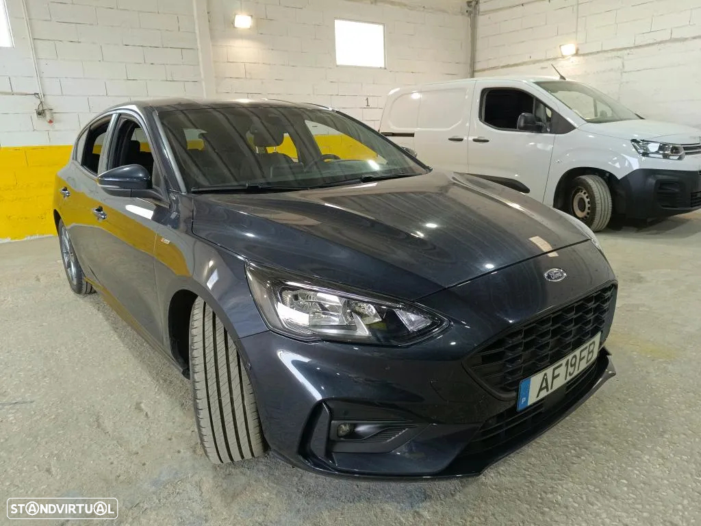 Ford Focus 1.0 EcoBoost MHEV ST-Line X - 4