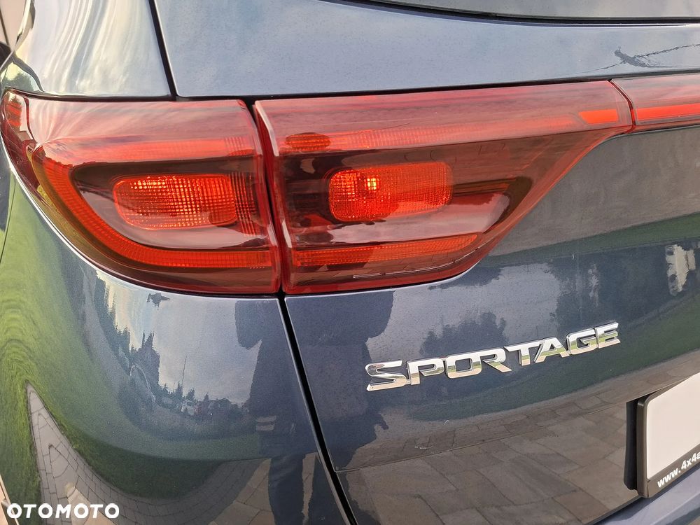 Kia Sportage 1.6 CRDI AWD Eco-Dynamics+ (48V M-H) DCT PLATINUM - 10