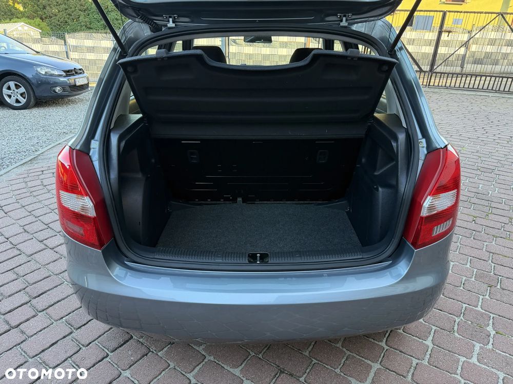 Skoda Fabia 1.2 HTP Ambiente - 36