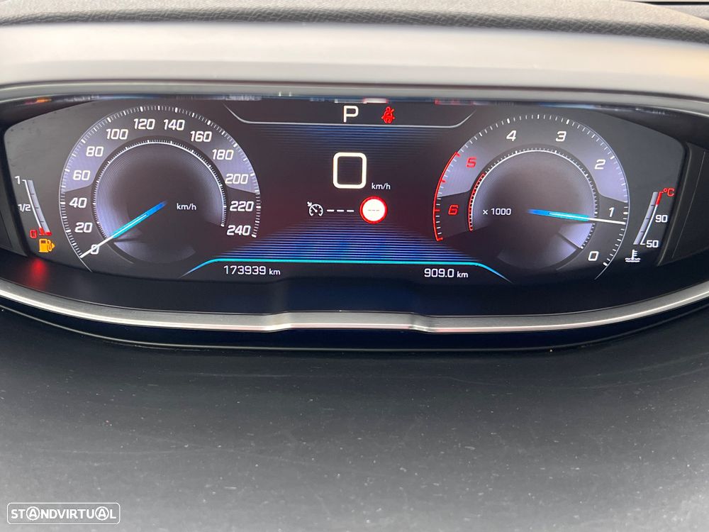 Peugeot 3008 BlueHDi 130 Stop & Start EAT8 Active Pack - 14