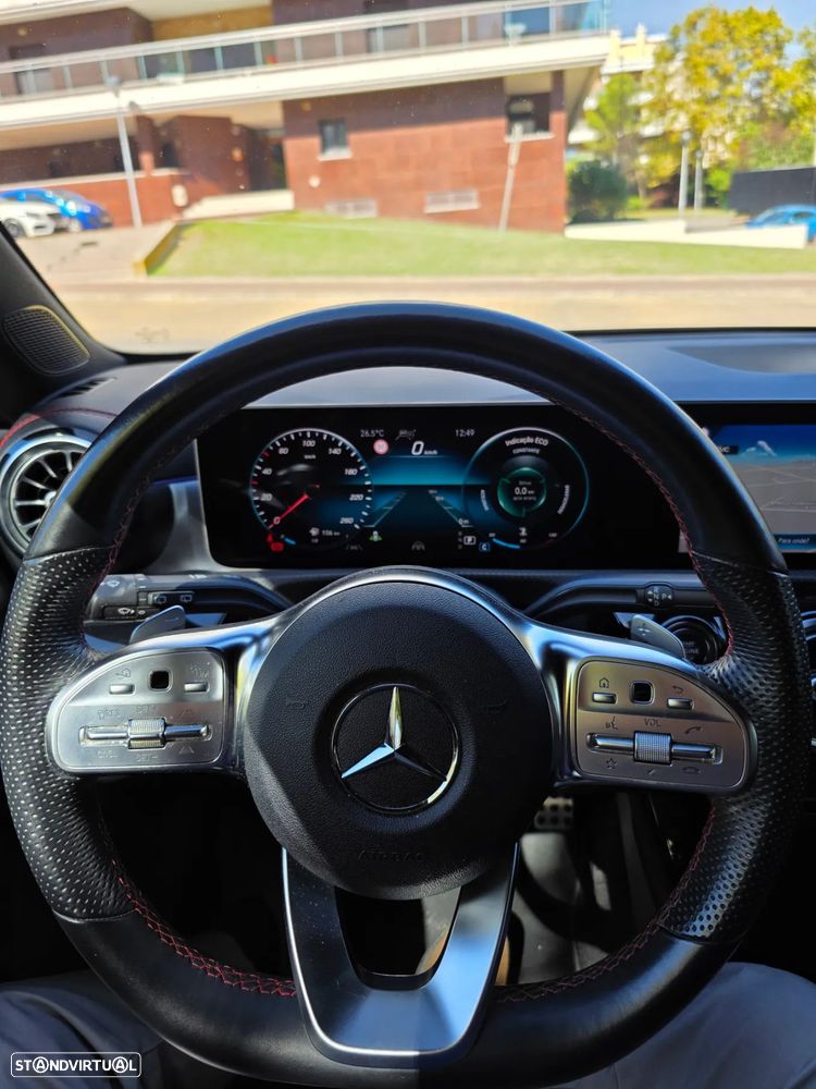Mercedes-Benz CLA 180 d Shooting Brake 7G-DCT AMG Line - 12