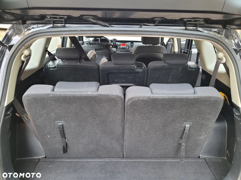 Kia Carens 1.7 CRDi M 7os - 11