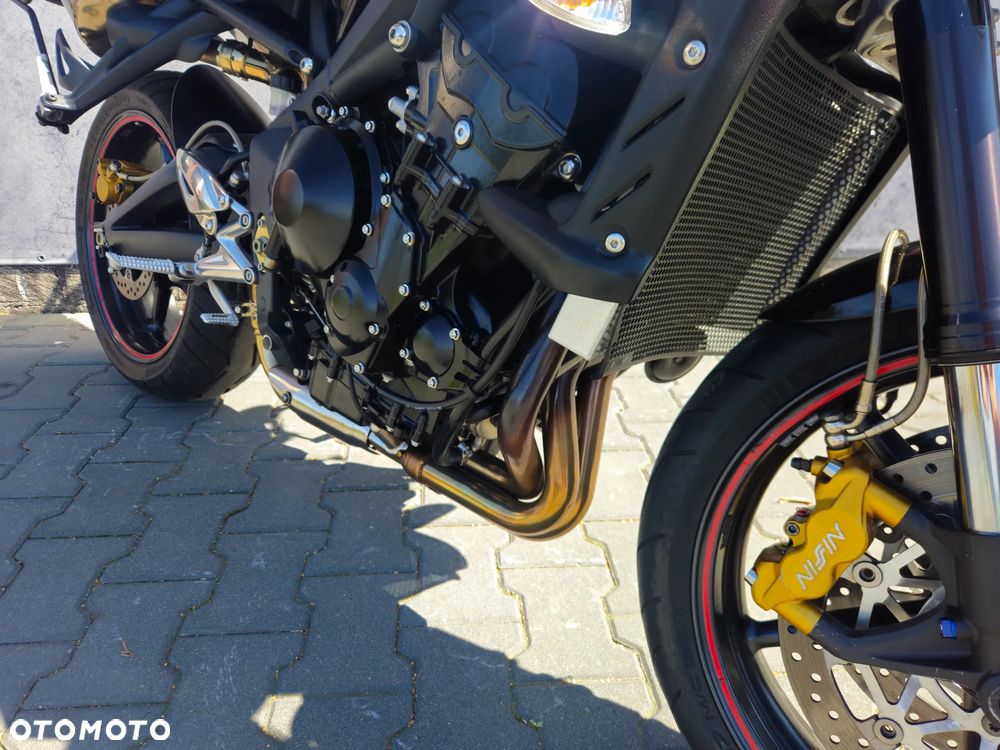 Triumph Street Triple - 26