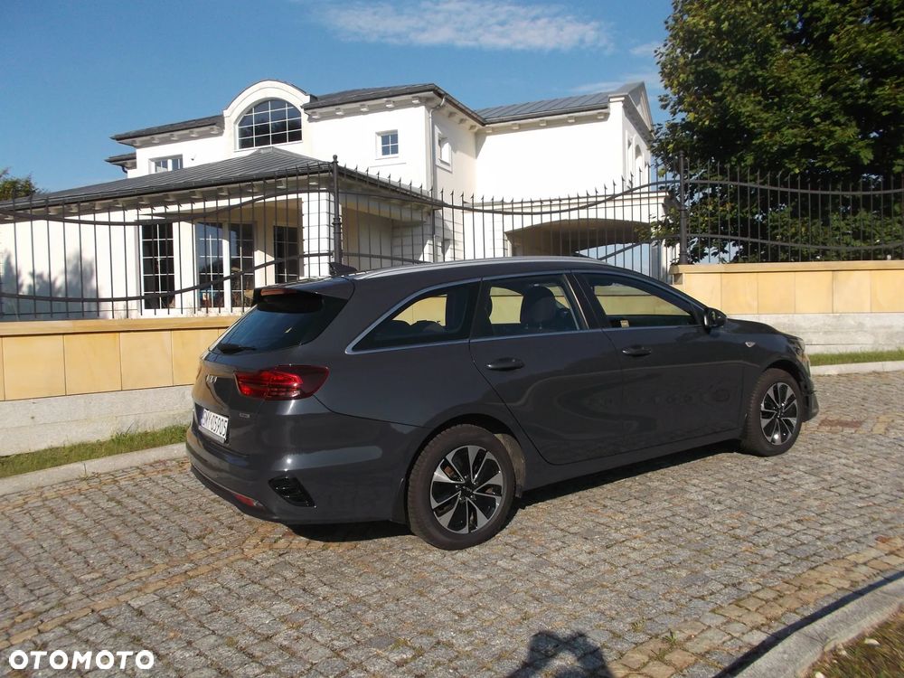 Kia Ceed 1.5 T-GDI M - 11