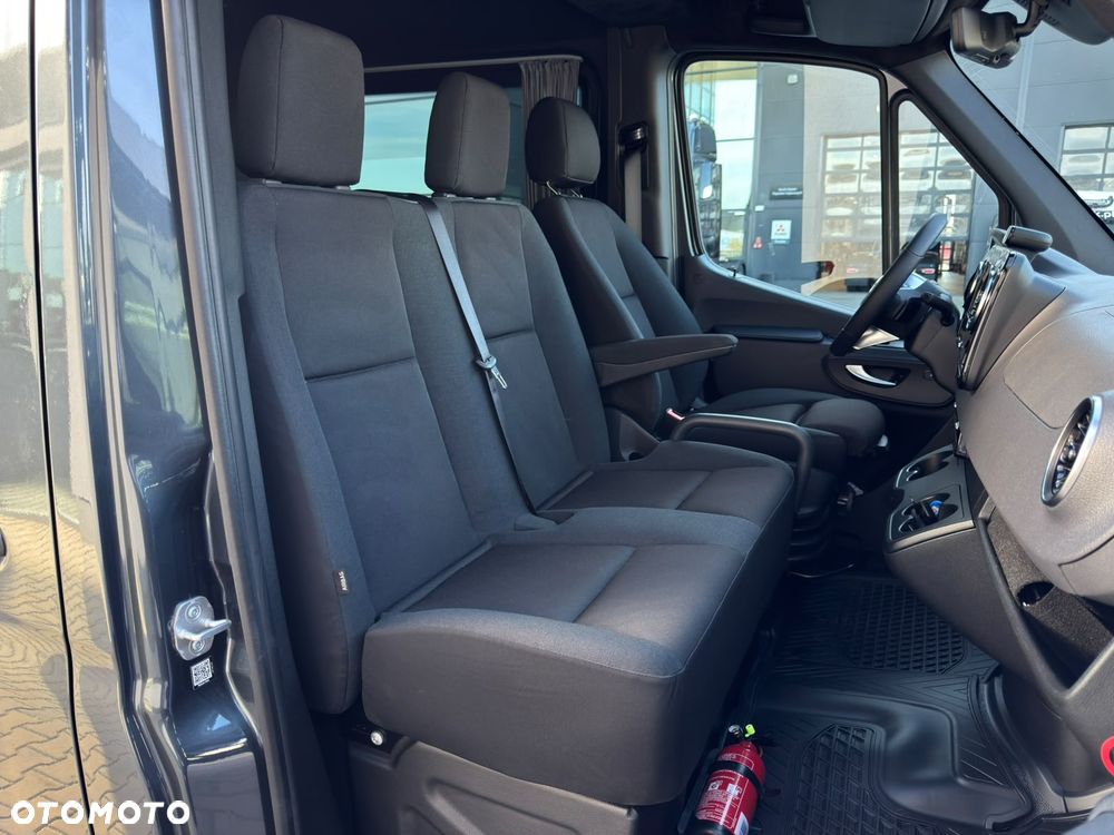 Mercedes-Benz Sprinter - 36