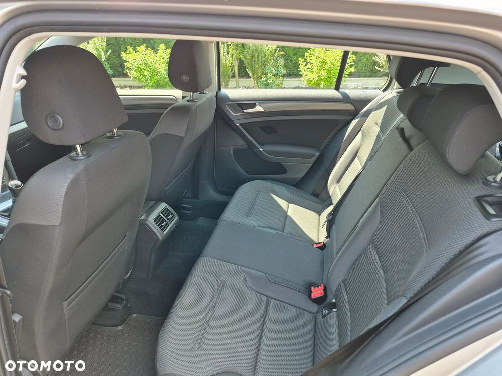 Volkswagen Golf 1.0 TSI BMT Comfortline - 10