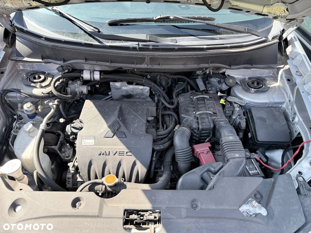 Mitsubishi ASX 1.6 Inform - 13