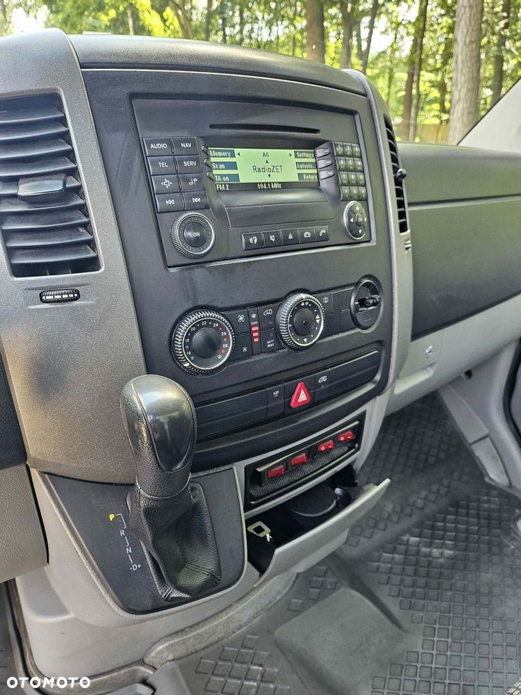 Mercedes-Benz Sprinter 318 - 9