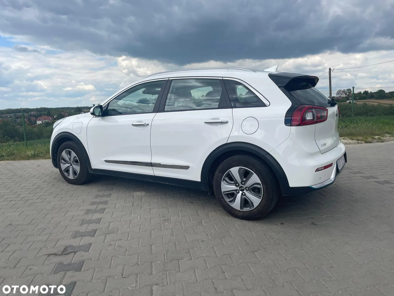 Kia Niro 1.6 GDI Plug-In Hybrid L - 19
