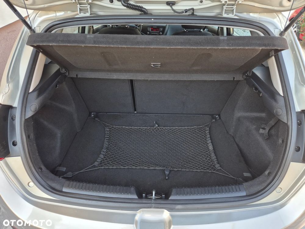 Kia Ceed 1.4 CVVT ISG Spirit - 19