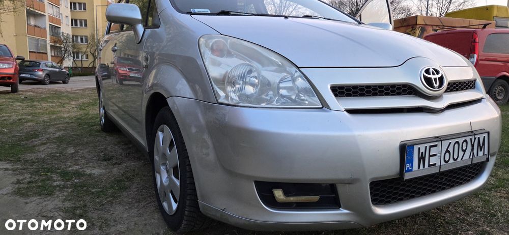 Toyota Corolla Verso 1.6 - 8