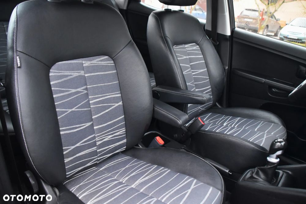 Kia Venga 1.6 CVVT Spirit - 13