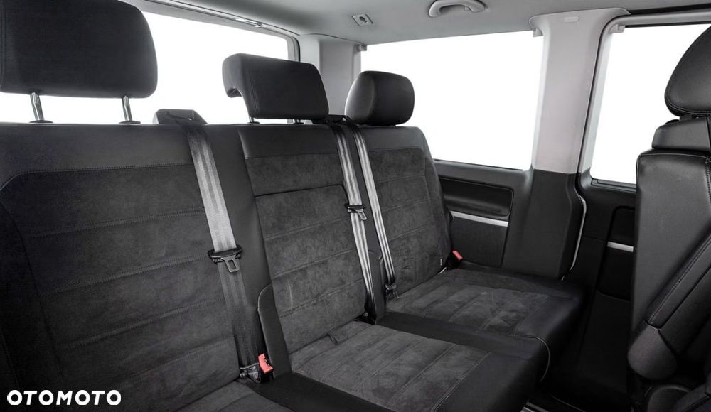 Volkswagen Multivan - 15