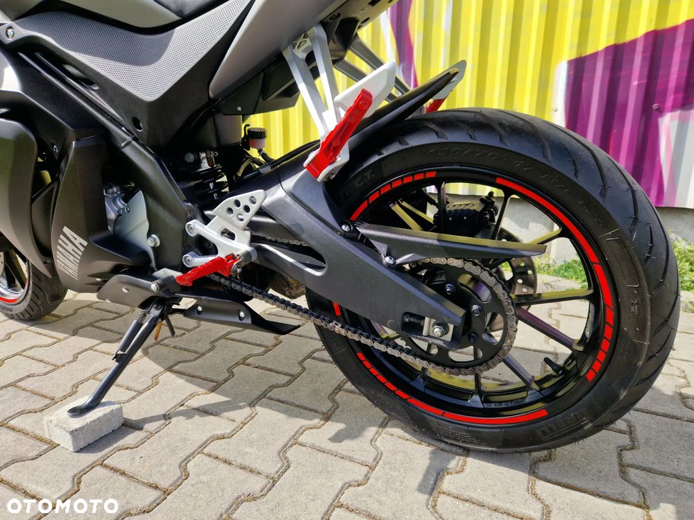 Yamaha YZF - 12