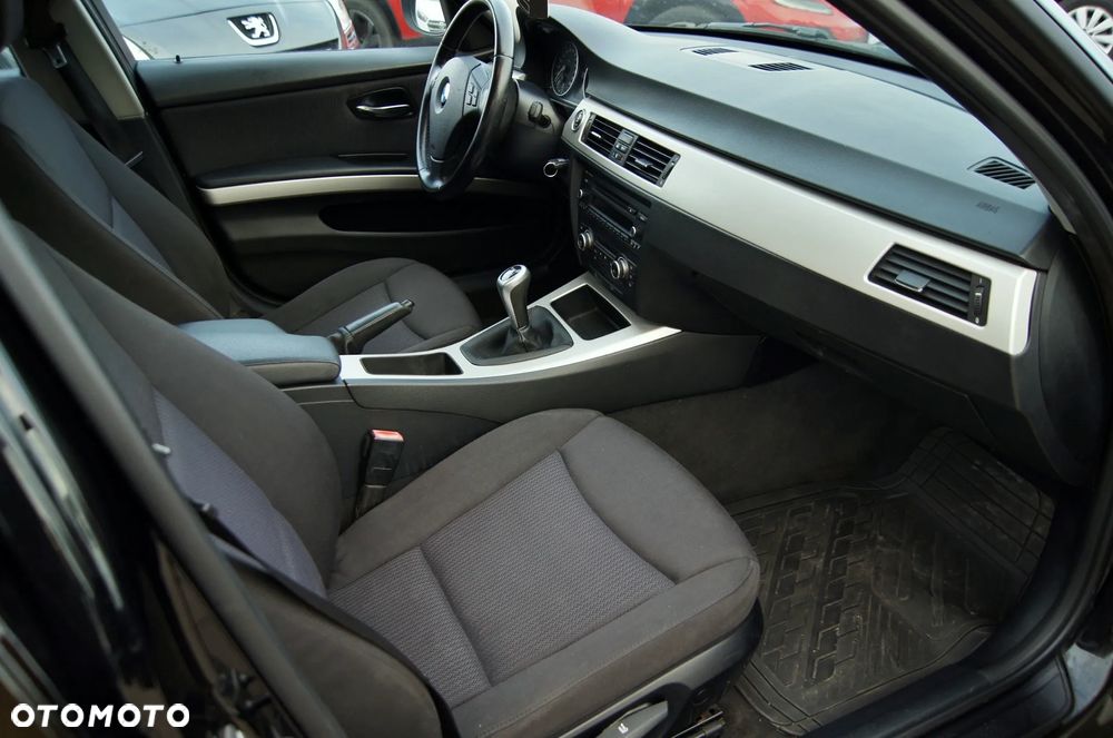 BMW Seria 3 320d - 13