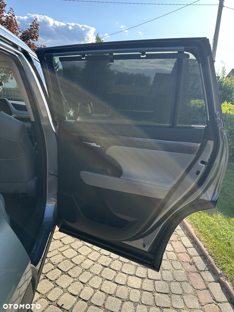 Toyota Highlander 2.5 Hybrid Executive - 17