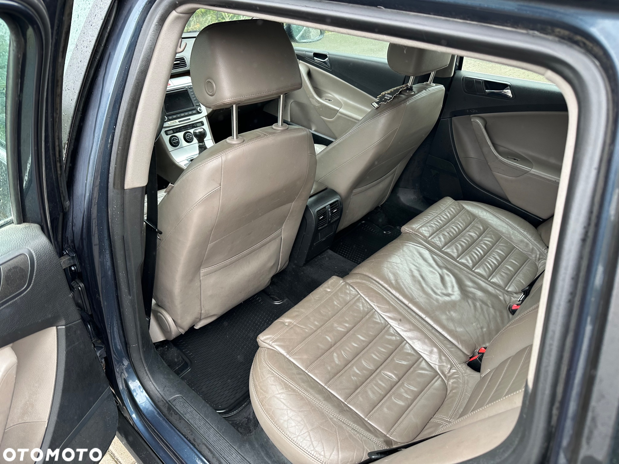 Volkswagen Passat 2.0 TDI Highline - 9