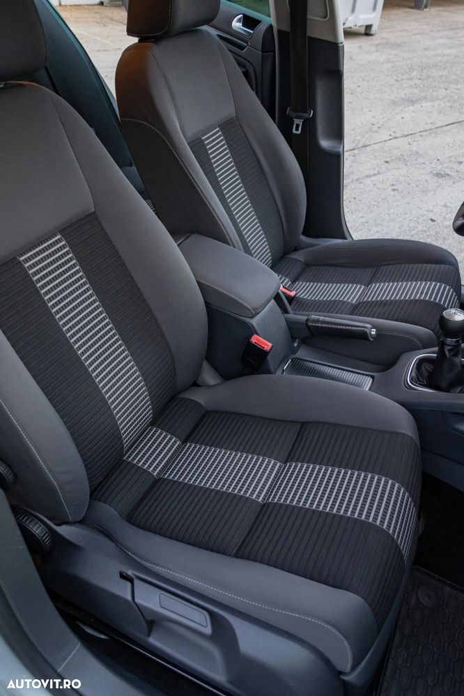 Volkswagen Golf 1.6 Highline - 11