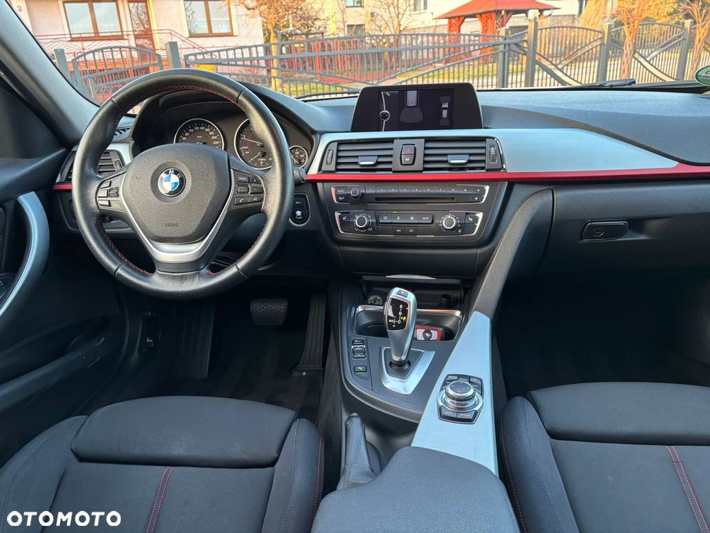 BMW Seria 3 318d DPF Edition Sport - 11