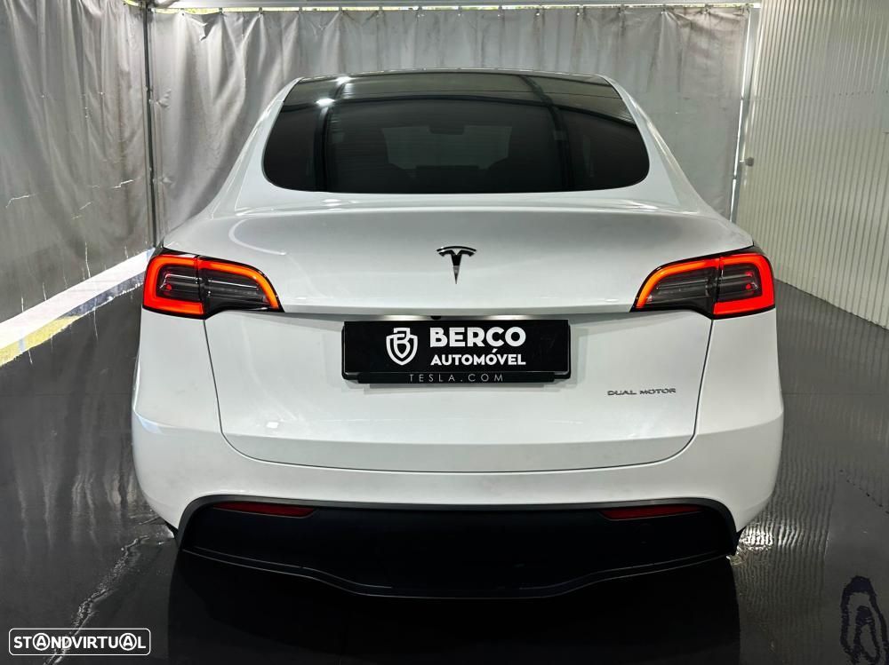 Tesla Model Y Long Range Dual Motor AWD - 6