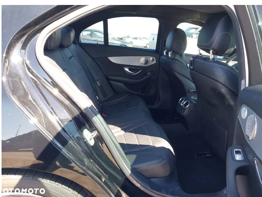 Mercedes-Benz Klasa C 300 T 7G-TRONIC AMG Line - 10