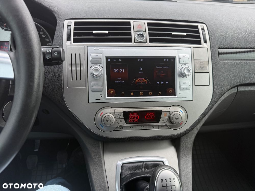 Ford Kuga 2.0 TDCi 2x4 Titanium - 23