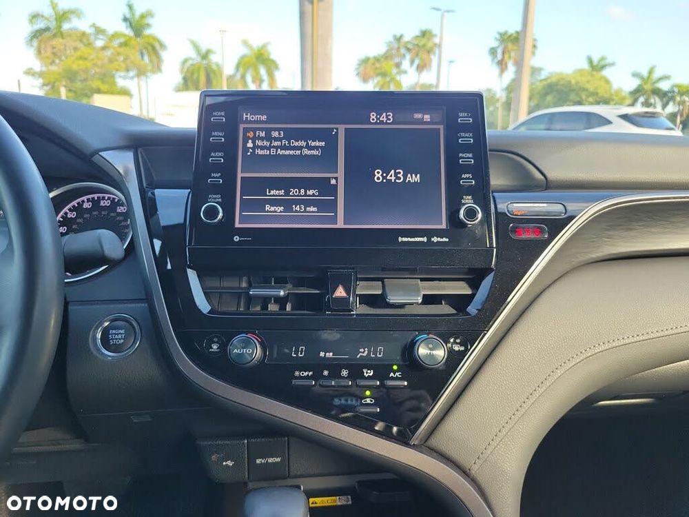 Toyota Camry Executive - 15