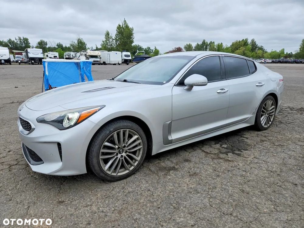 Kia Stinger 2.0 T-GDI L - 2