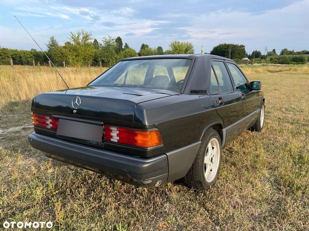 Mercedes-Benz W201 (190) - 9