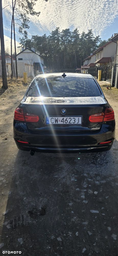 BMW Seria 3 318d DPF Edition Sport - 9