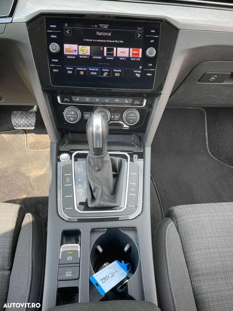 Volkswagen Passat - 8