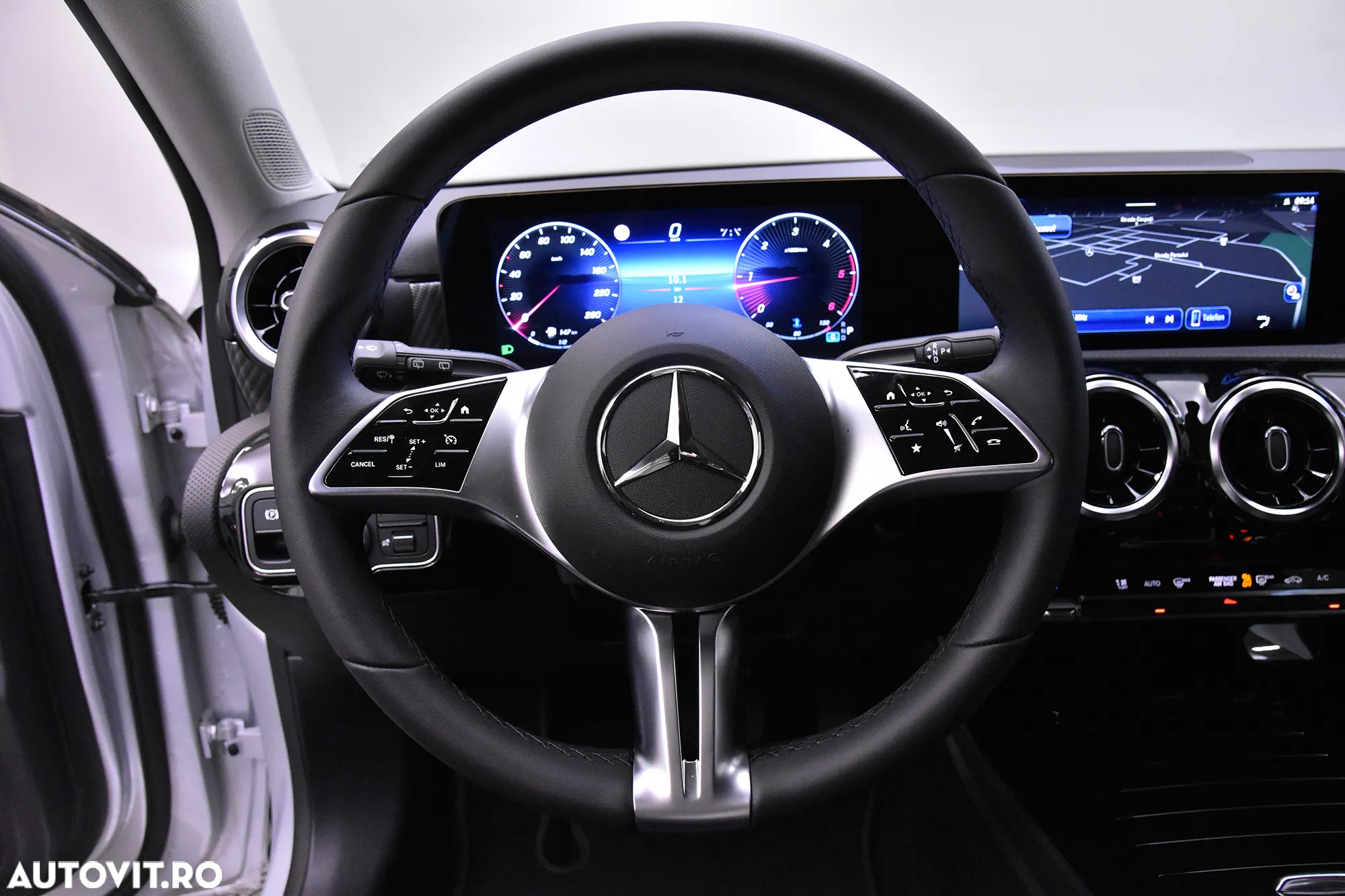 Mercedes-Benz A 180 d 8G-DCT Advanced Progressive - 17
