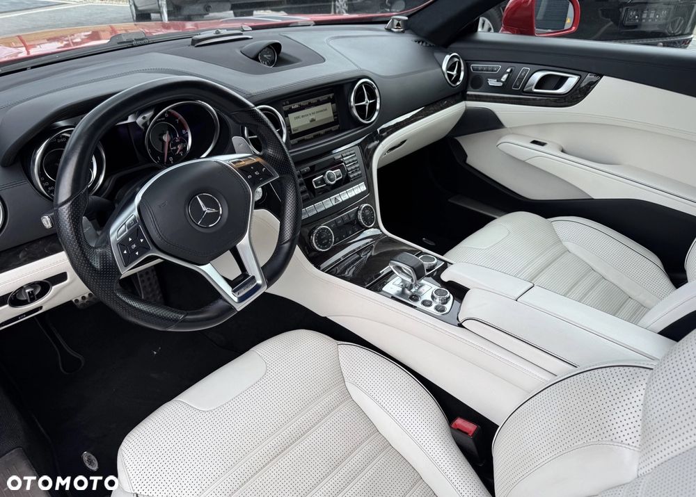 Mercedes-Benz SL 63 AMG - 16
