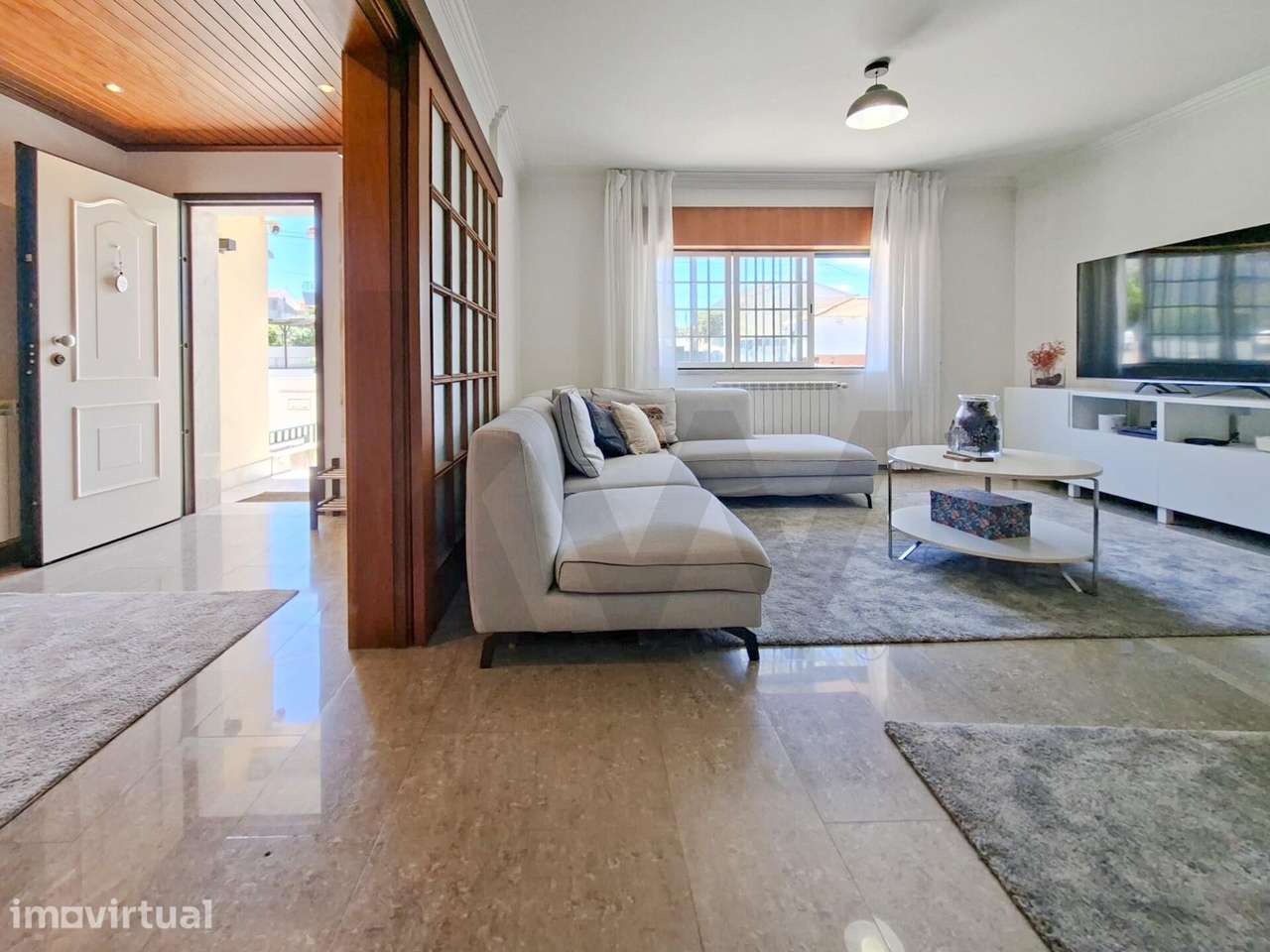 Moradia T5 com  247 m2 de área construída.  Zona Nobre de Casais de M - Grande imagem: 4/51