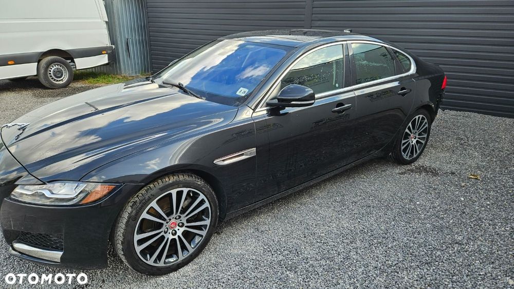 Jaguar XF - 3