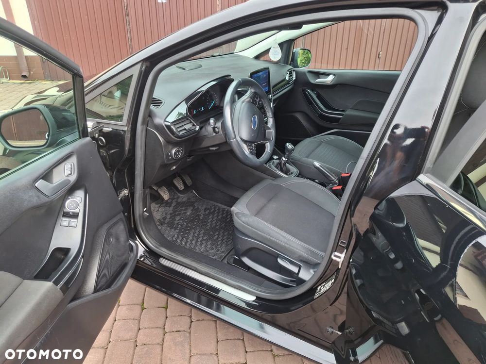 Ford Fiesta 1.0 EcoBoost S&S TITANIUM - 25