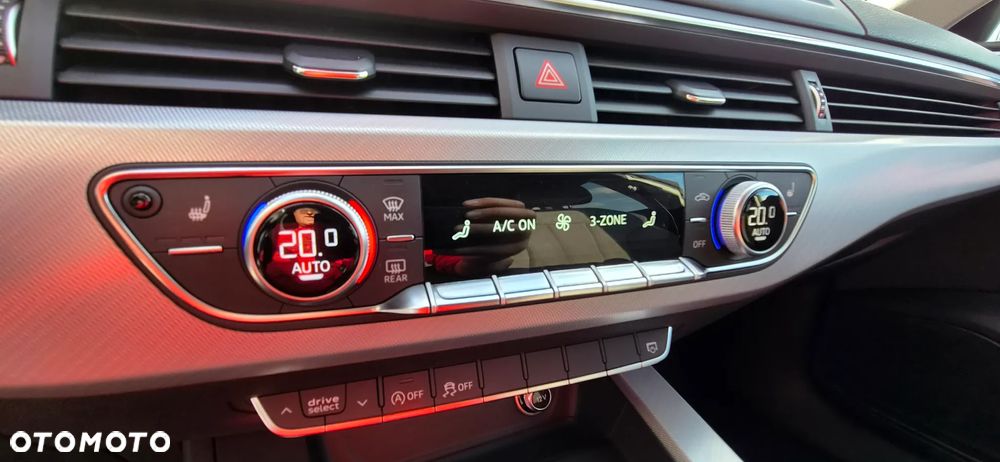 Audi A4 Avant 2.0 TDI ultra S tronic - 21