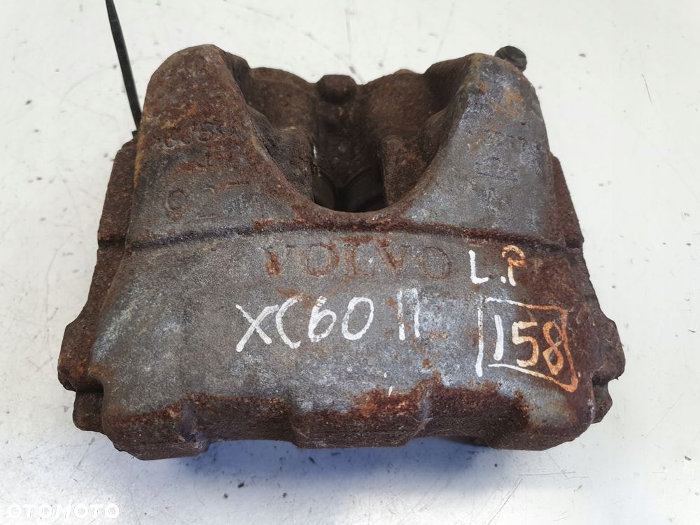 Volvo XC60 I PRZEDNI ZACISK HAMULCOWY lewy przód kierowcy 927 - 16
