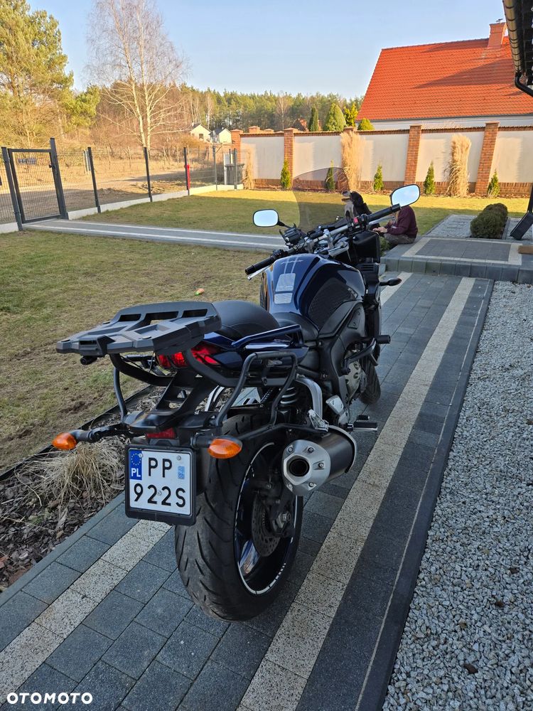Yamaha FZ - 7