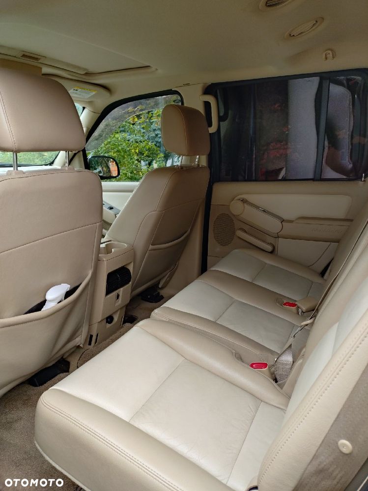 Ford Explorer 4.6 4WD - 20