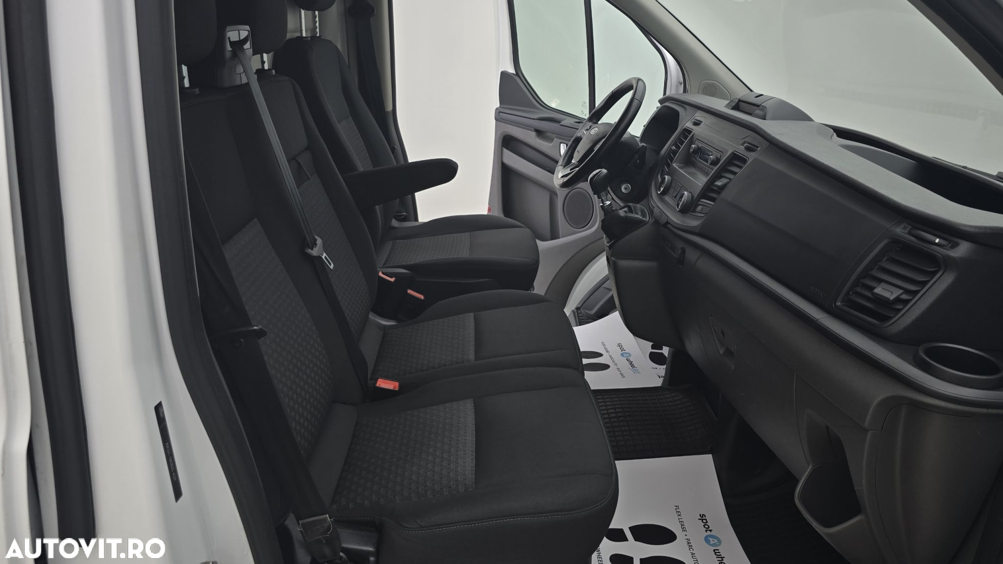 Ford Transit Custom - 19