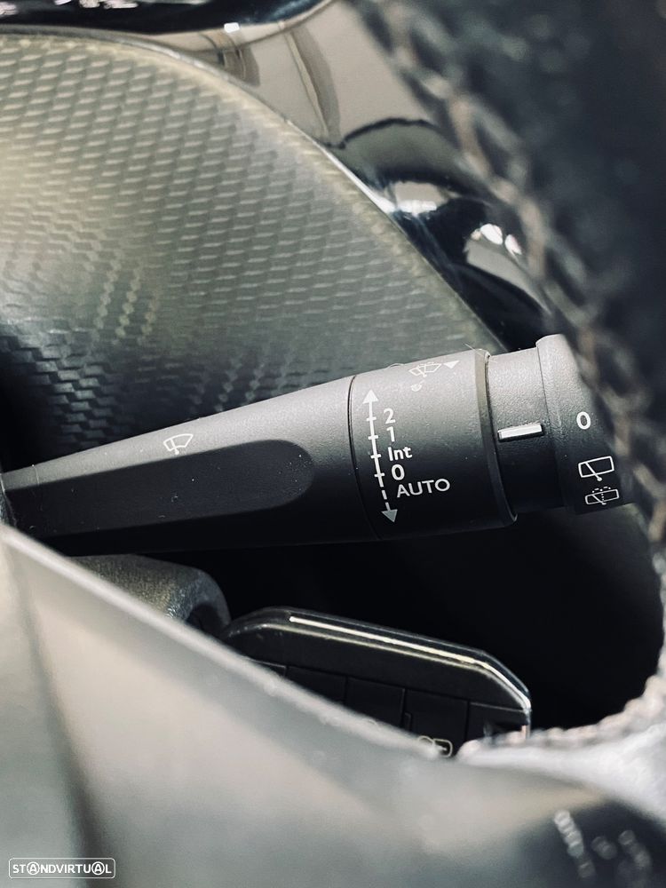 Peugeot 208 PureTech 110 Stop & Start Allure - 22