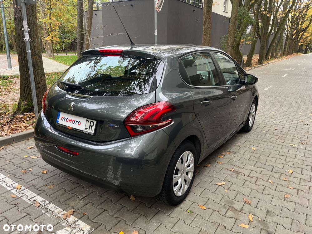 Peugeot 208 1.2 PureTech Style - 6