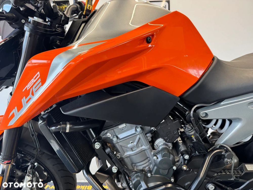 KTM Duke - 22