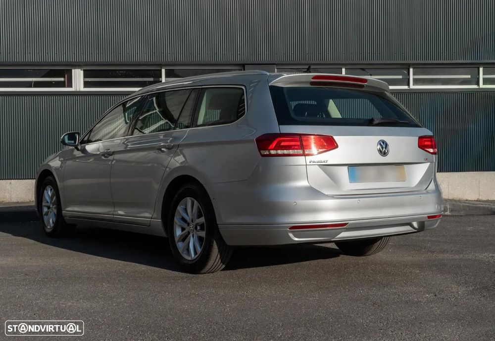 VW Passat Variant 1.6 TDI Confortline DSG - 7