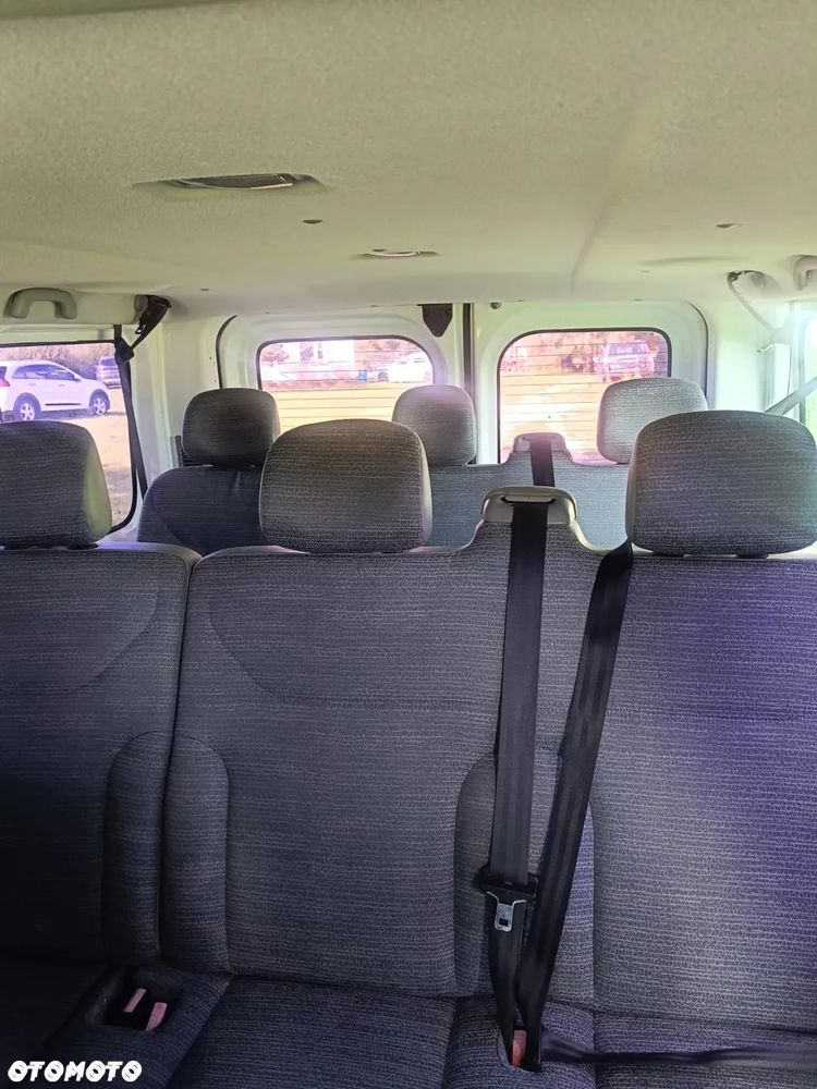 Renault Trafic - 12