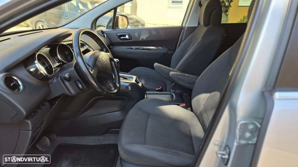 Peugeot 5008 - 11