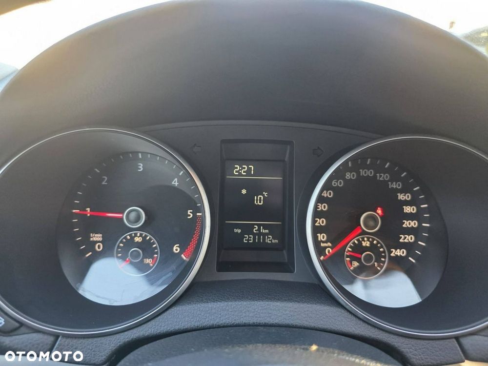 Volkswagen Golf 1.6 TDI DPF Comfortline - 9